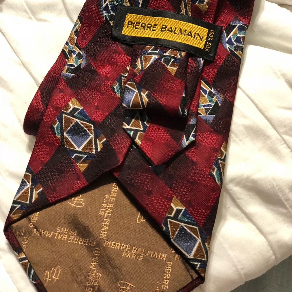 Neck tie